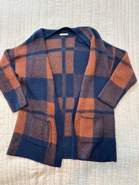 American Eagle Outfitters Navy and Rust Plaid Open-Front Cardigan